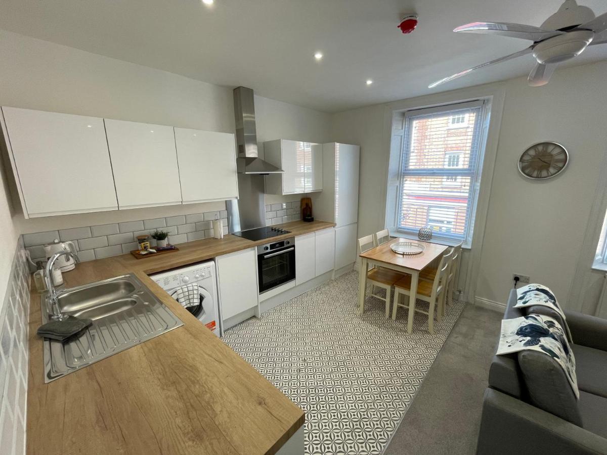 Apartment #2 - At 12 Story St Kingston upon Hull Extérieur photo